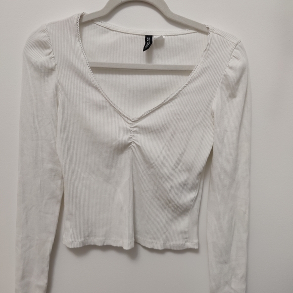 H&M Puff Shoulder Tee - Picture 4 of 5